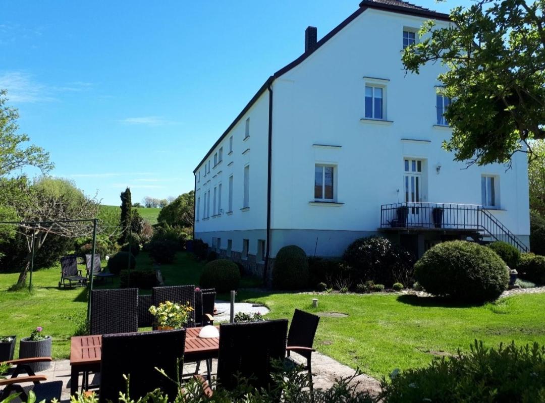 Altes Bauernhaus Im Gruenen Steffenshagen Esterno foto
